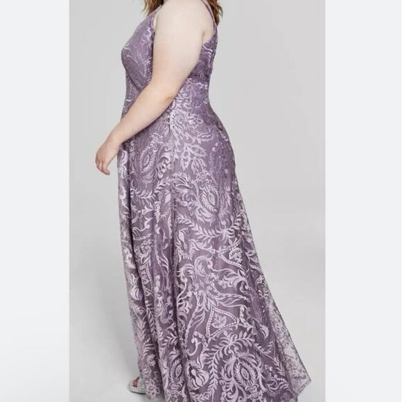 Speechless Plus Size 16 Damask Pattern V-Neck Formal Gown Lavender Prom Formal - Picture 2 of 16